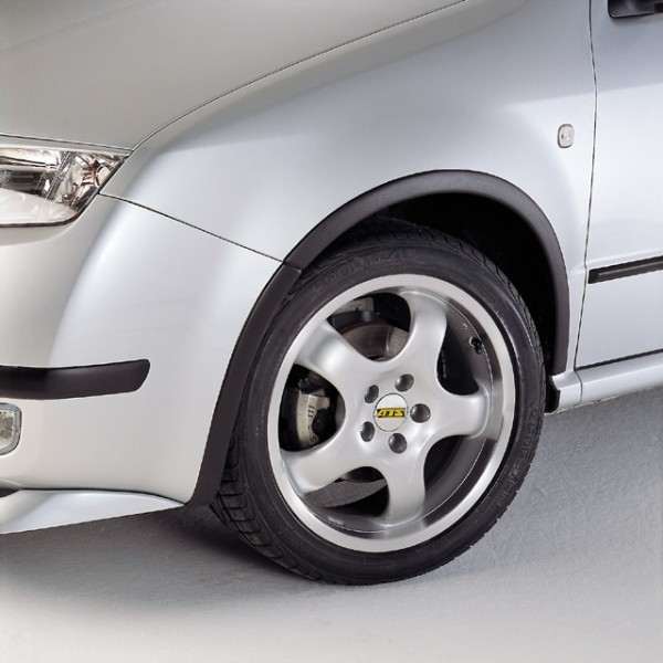 Škoda Roomster - Lemy blatníkov, ABS čierny s rastrom