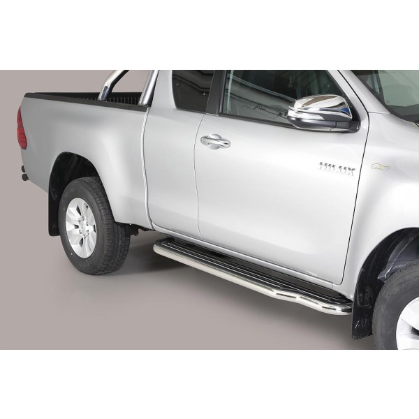 Bočné nerezové nášľapy Toyota Hilux VIII extra cab