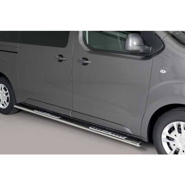 Nerez bočné dizajnové nášľapy Opel Zafira Life