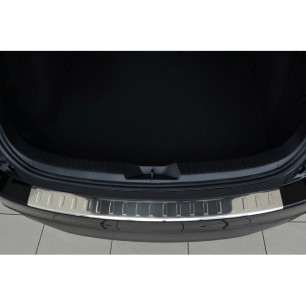 Nerezový chránič zadného nárazníka - Mazda 3 Hatchback (09/2013->)
