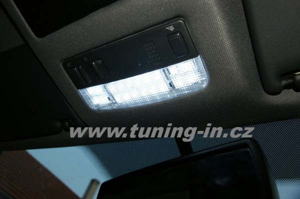 Škoda Octavia II - stropné LED osvetlenie