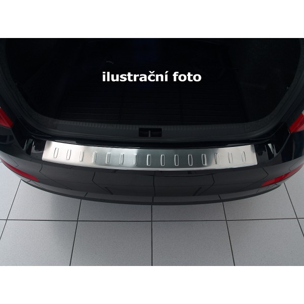 NEREZ Kryt prahu zadných dverí Opel Astra J kombi