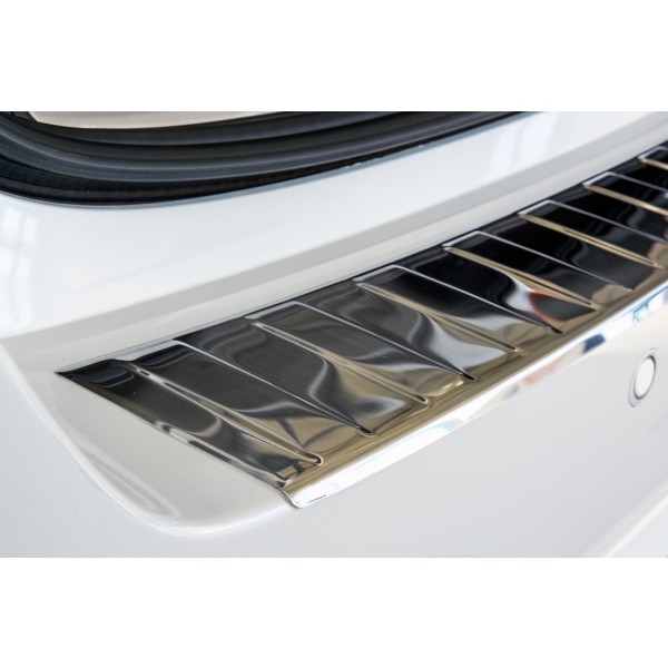 NEREZ Kryt prahu zadných dverí Toyota Auris II facelift 5dv.