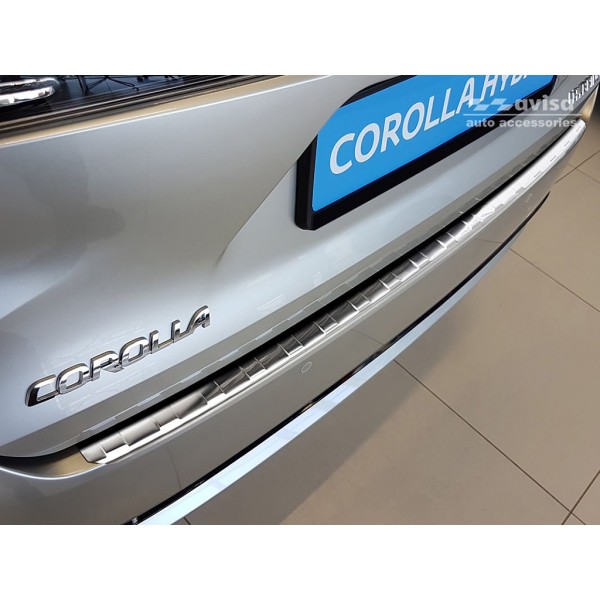 NEREZ Kryt prahu zadných dverí Toyota Corolla XII Kombi