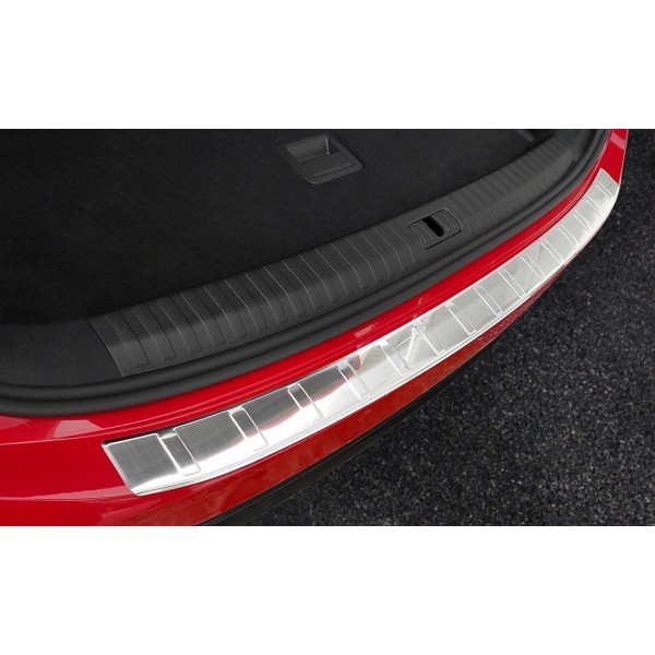 NEREZ Kryt prahu zadných dverí Audi Q3 II Sportback