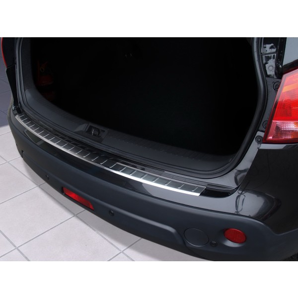 NEREZ Kryt prahu zadných dverí Nissan QASHQAI