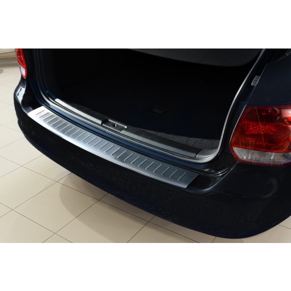 NEREZ Kryt prahu zadných dverí Volkswagen GOLF V / VI Variant