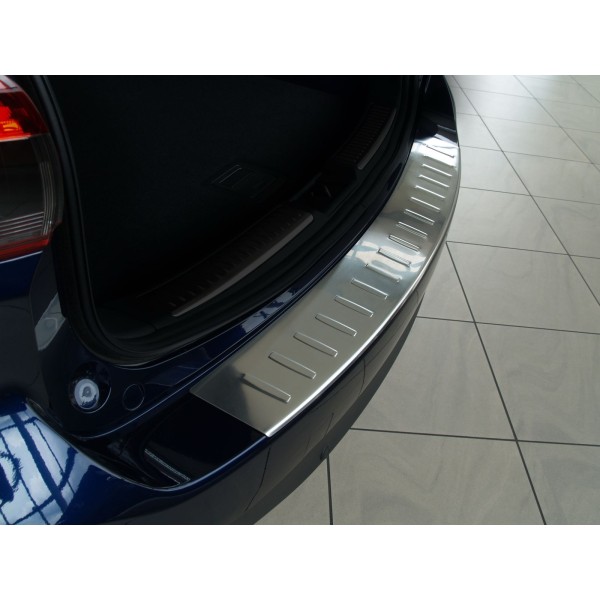 NEREZ Kryt prahu zadných dverí Mazda 6 Combi