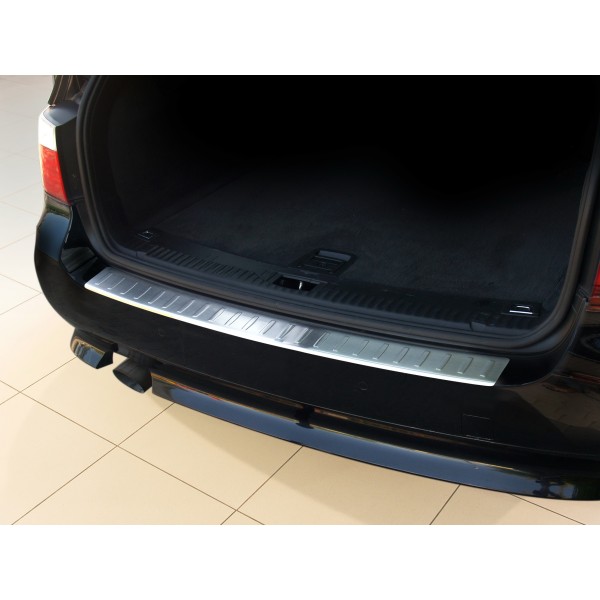 NEREZ Kryt prahu zadných dverí BMW 5 E61 touring