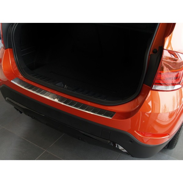 NEREZ Kryt prahu zadných dverí BMW X1 E84