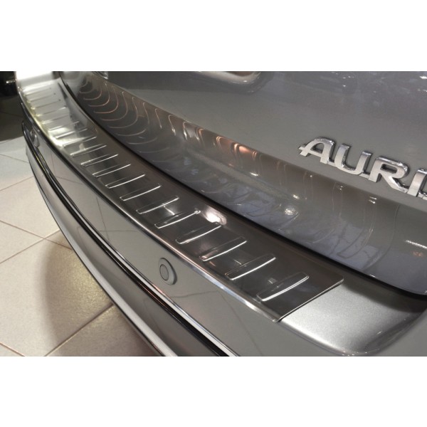 NEREZ Kryt prahu zadných dverí Toyota AURIS TOURING SPORTS 5dvéř.