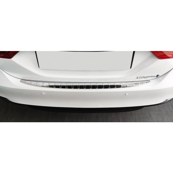 NEREZ Kryt prahu zadných dverí Toyota Camry IX