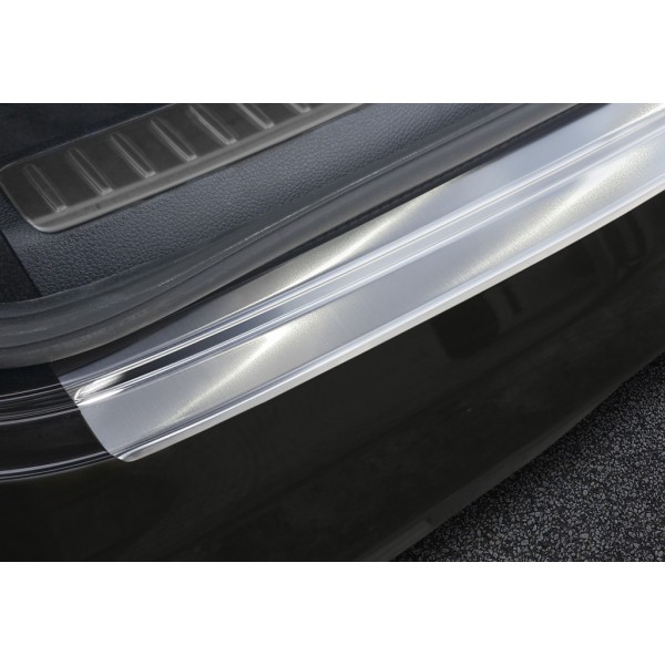 NEREZ Kryt prahu zadných dverí MERCEDES GLC coupe