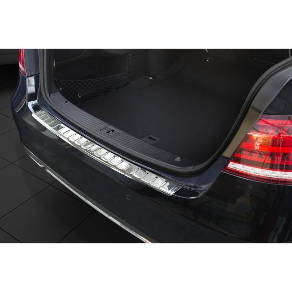 NEREZ Kryt prahu zadných dverí Mercedes E Class W212 facelift limousine