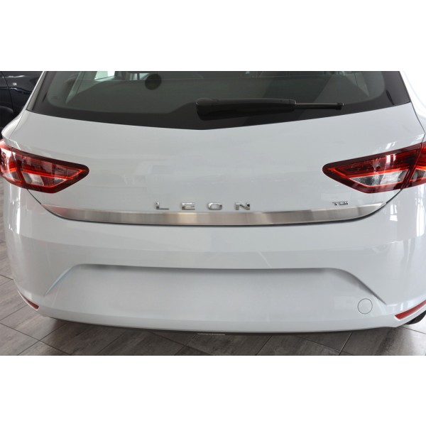 NEREZ Lišta hrany zadných dverí Seat LEON III 5F