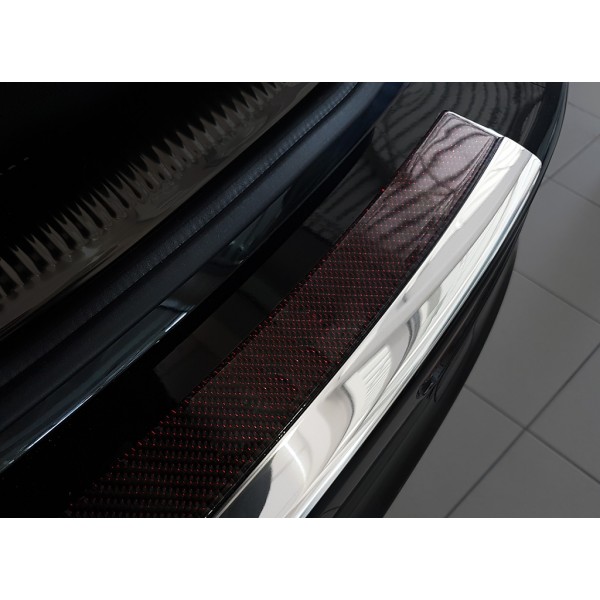 NEREZ Kryt prahu zadných dverí Audi Q5 / SQ5 - červený karbon-nerez