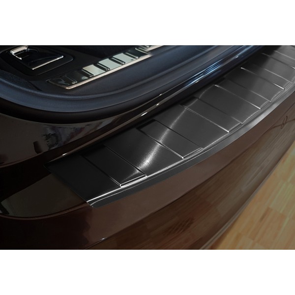 NEREZ Kryt prahu zadných dverí Volvo V90 - čierny grafit