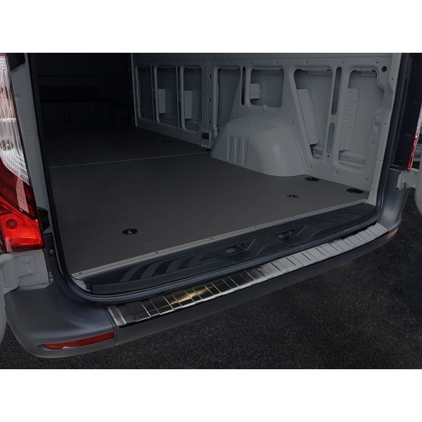NEREZ Kryt prahu zadných dverí Mercedes Sprinter III