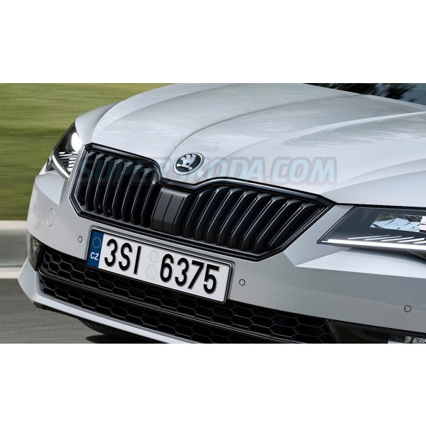 Škoda Superb III - kryt radaru do masky čierny