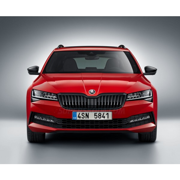 Škoda Superb III facelift - rámik masky  SPORT LINE Black magic
