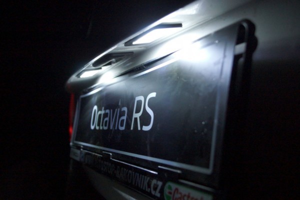 Škoda Octavia III - LED osvetlenie ŠPZ