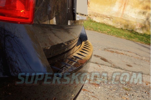 Škoda Octavia III Combi RS - Nákladový prah GLOSSY BLACK