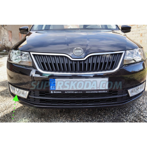 Škoda Rapid 15- - hmlovka s LED DRL svietením chrom pravá