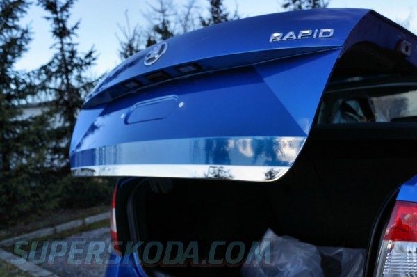 Škoda Rapid limousine - Nerez lišta kufra CHROM