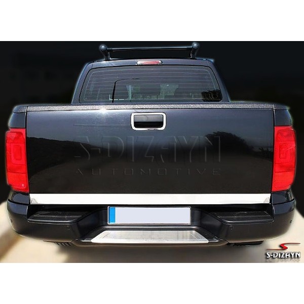 Nerez lišta spodnej hrany zadných dverí Volkswagen Amarok I