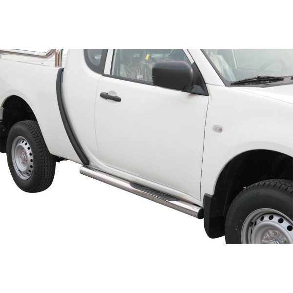 Nerez bočné nášľapy so stúpadlami Mitsubishi L200 Club Cab
