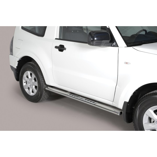 Nerez bočné dizajnové nášľapy Mitsubishi Pajero IV