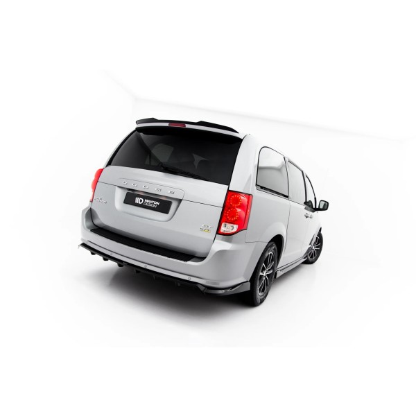 Dodge Grand Caravan Mk5 Facelift, spojler pod zadný nárazník s rebrovaním, Maxton Design