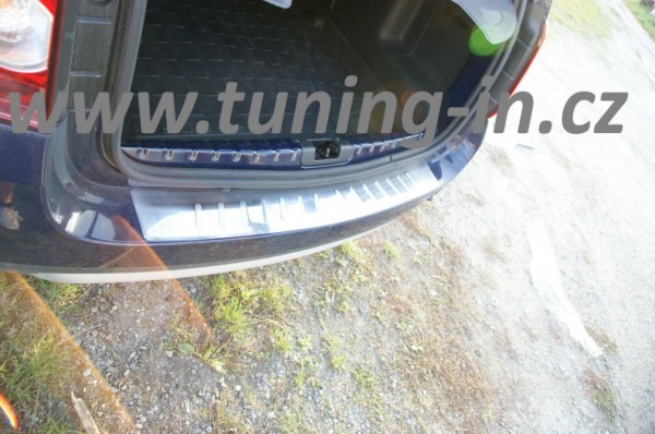 Dacia Duster - nerez ochranný panel zadného nárazníka OMTEC