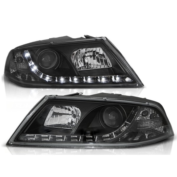 ŠKODA OCTAVIA II 04-08 - predné čierna svetlá s LED svietením pre xenon