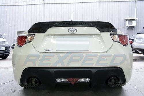 Toyota FR-S - Karbónový spojler kufra