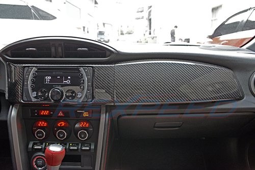 Toyota FR-S - Karbónový dekor palubnej dosky
