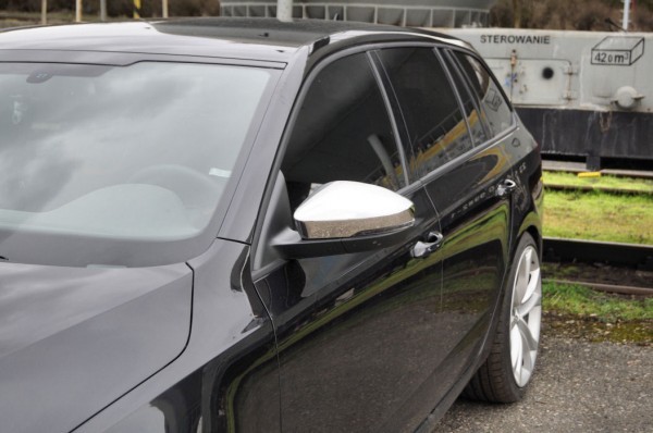Škoda Octavia III - Leštené nerezové kryty zrkadiel