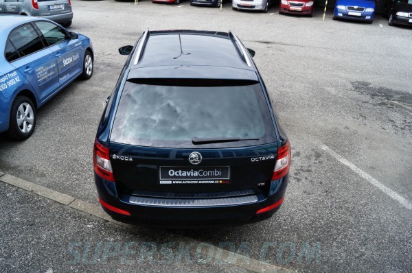 Škoda Octavia Combi III - Nákladový prah nerez