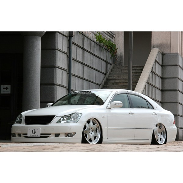 Toyota Crown 18 - body kit VIP od AIMGAIN 3-dielny set