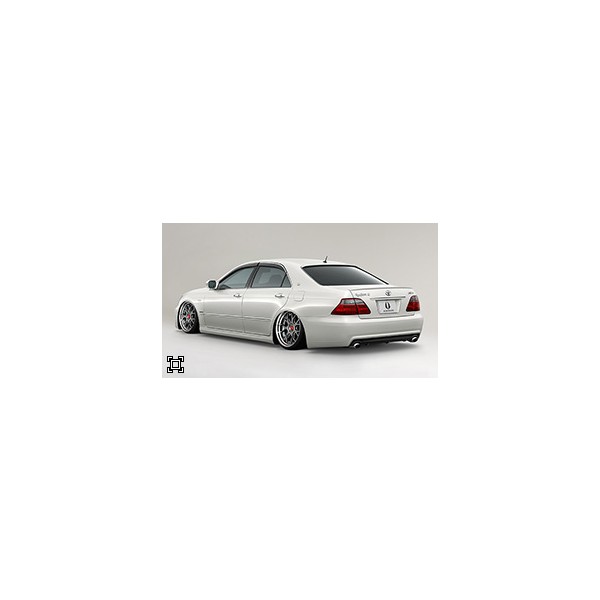 Toyota Crown 18 - zadný nárazník VIP od AIMGAIN