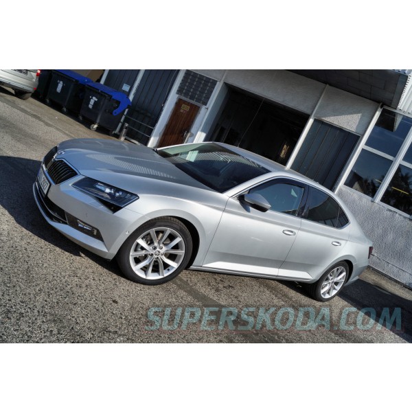 Škoda Superb III - Predný deflektory okien