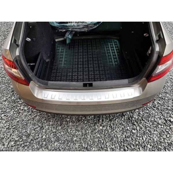 Škoda Octavia III sedan - ochranný panel zadného nárazníka - ALU LOOK