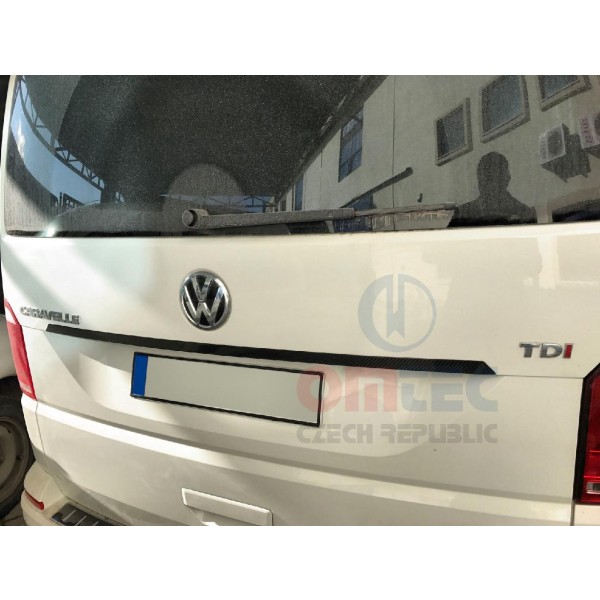 VW T6 - lišta nad ŠPZ z pravého karbónu