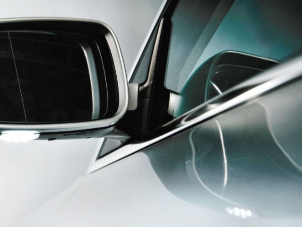 Škoda Superb - Chrómová lišta okna predná ľavá