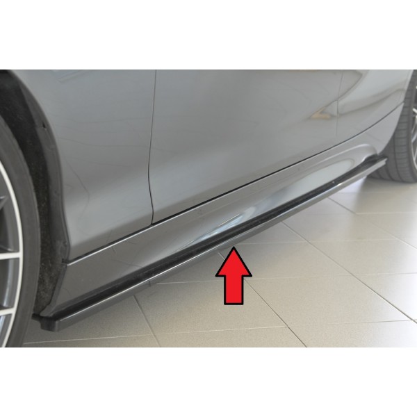 Rieger spoiler pod bočný prah mont. strana ľavá pro BMW rad 1 F20 sedan / 4-dver. vr. faceliftu, 05/2015-, 09/11-03/2015, plast ABS lakovaný do čiernej lesklej farby