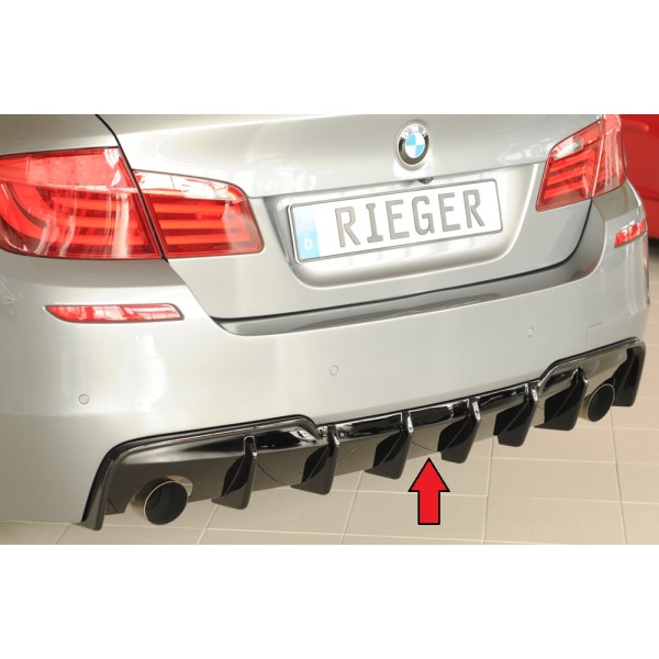Rieger vložka zadného nárazníka (pre vozidlá s ťažným zariadením) pro BMW rad 5 F11 touring, plast ABS lakovaný do čiernej lesklej farby, pre originálne koncovky vľavo a vpravo