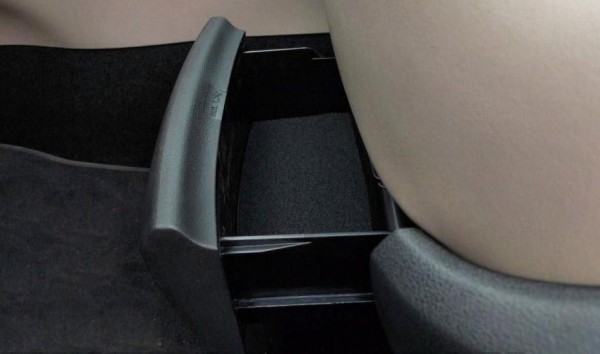 Škoda Yeti - Odkladací box pod sedačku