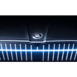 Škoda Enyaq iV - predné logo na kapotu ŠKODA AUTO
