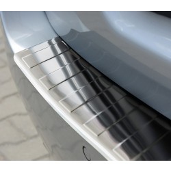 NEREZ Kryt prahu zadných dverí BMW 5 F11 touring