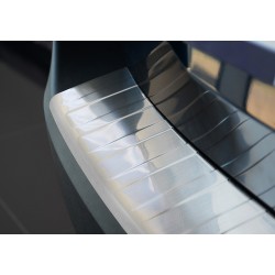 NEREZ Kryt prahu zadných dverí Peugeot 5008 II